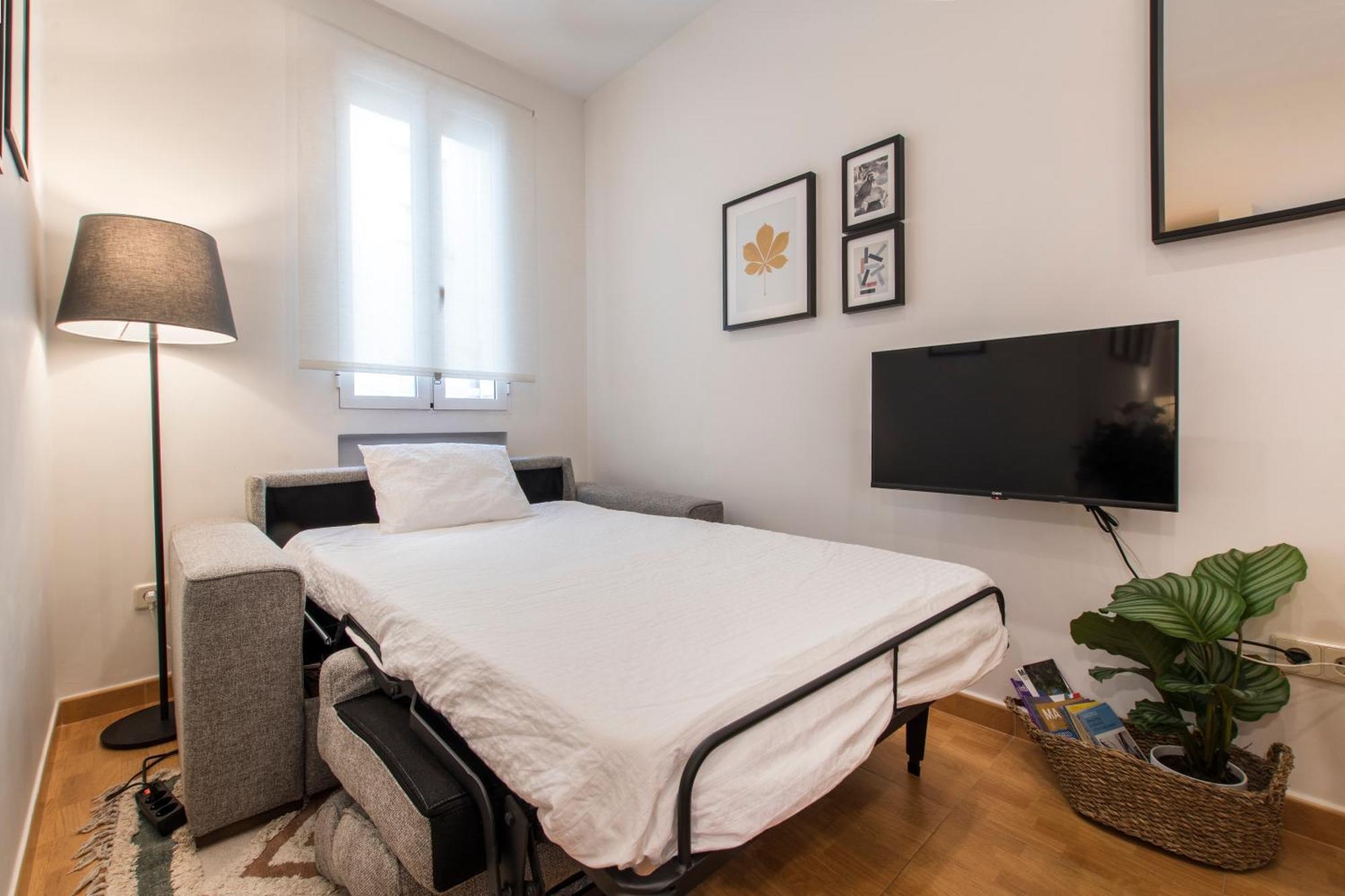 Fee4me. Elegant Flat A Few Minutes From Atocha. * Madri